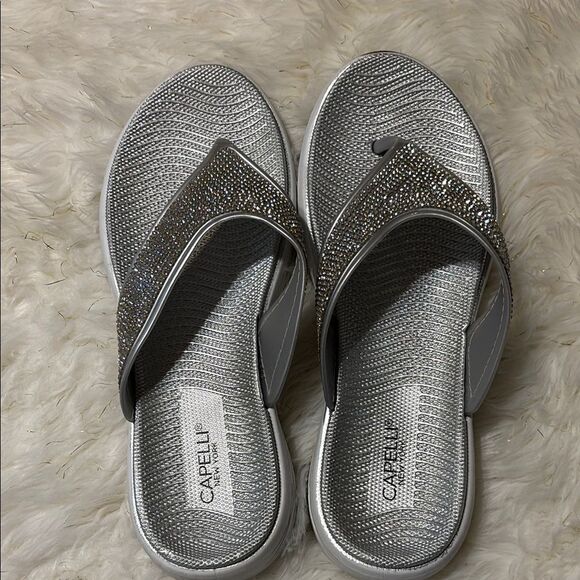 Capelli of New York Silver Sporty Sandals - Picture 1 of 6